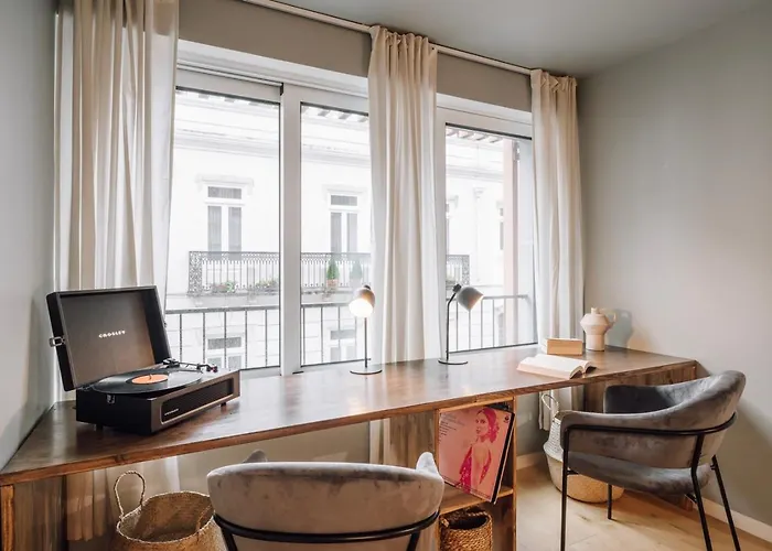 Aveiro - 3 Bedrooms And Terrace In Amoreiras * Lisbona