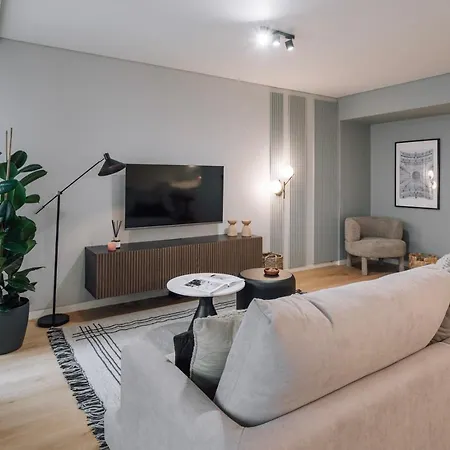 Aveiro - 3 Bedrooms And Terrace In Amoreiras Lisbon