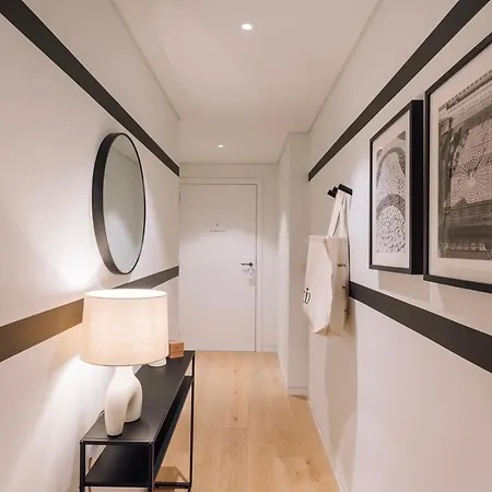 Aveiro - 3 Bedrooms And Terrace In Amoreiras Appartement