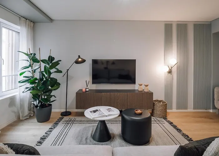 Aveiro - 3 Bedrooms And Terrace In Amoreiras Lägenhet *