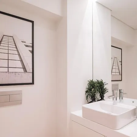 Aveiro - 3 Bedrooms And Terrace In Amoreiras Apartament