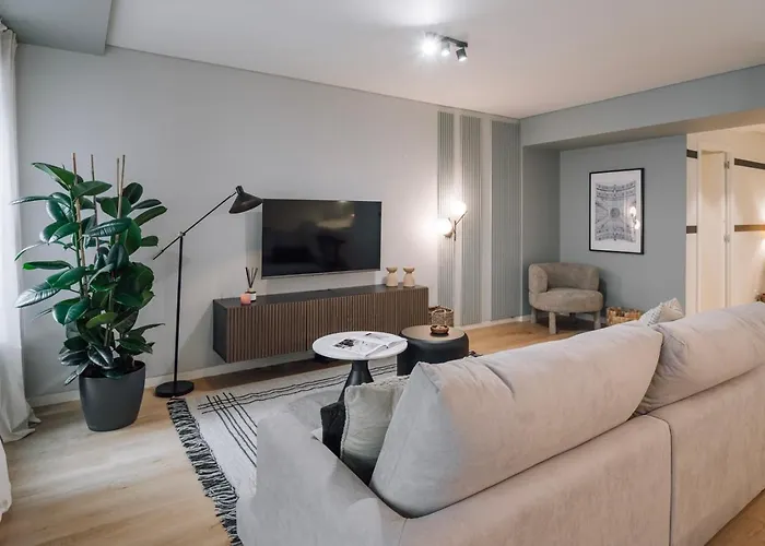 Aveiro - 3 Bedrooms And Terrace In Amoreiras Lisboa